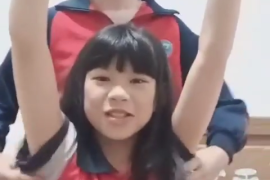 Q937 初中生小女孩远行待归客 汉 (480p)